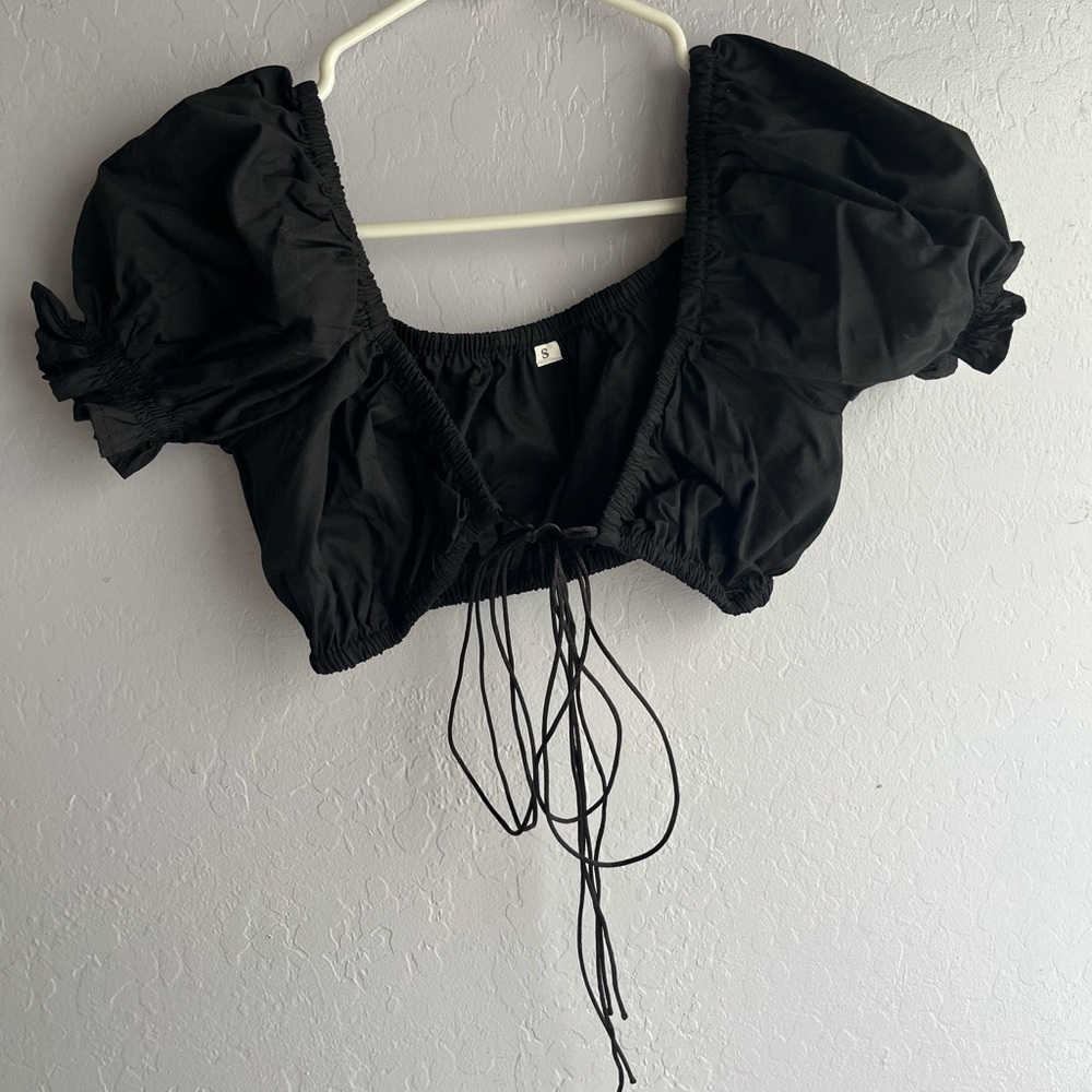 Black Puff Sleeve Crop Top